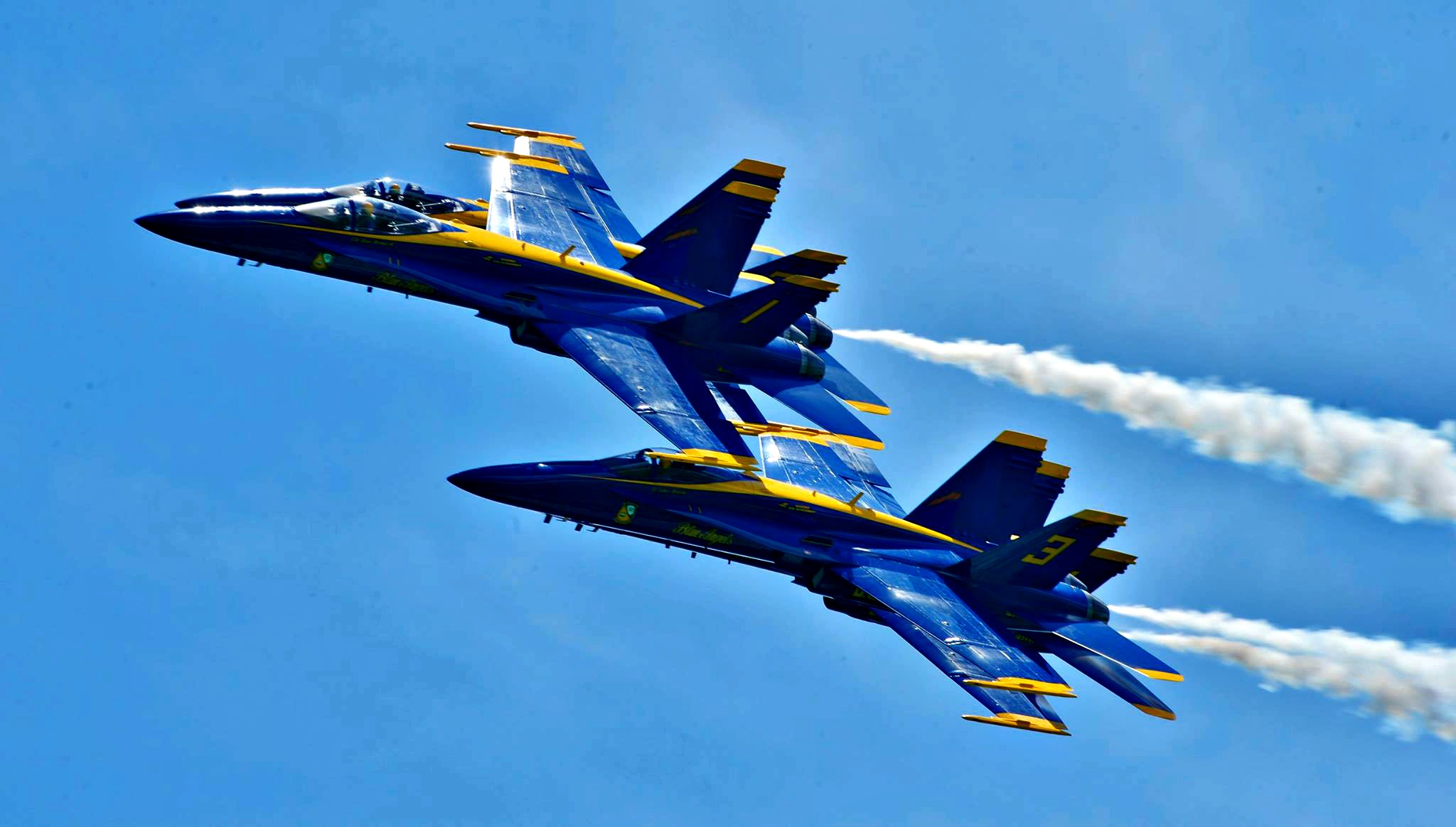 The Blue Angels flying in the Diamond 360 formation