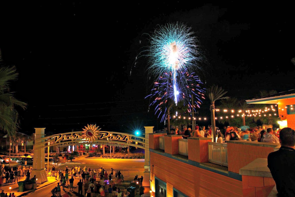 Gulf Coast 4th of July Fireworks Schedules